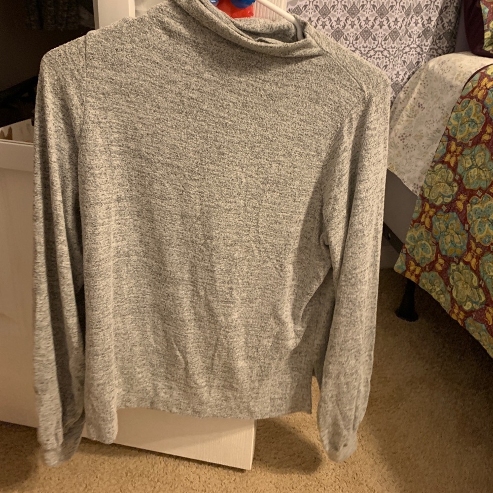 GAP turtleneck sweater